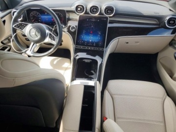 Mercedes GLC C254/X254 2024 Mercedes-Benz GLC 300 2024 2.0 Benzyna 255KM, zdjęcie 8
