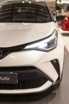Toyota C-HR I Crossover Facelifting 1.8 Hybrid 122KM 2020 Toyota C-HR Toyota C-HR 1.8 Hybrid GPF Selection 1.8 Hybryda 122KM, zdjęcie 10