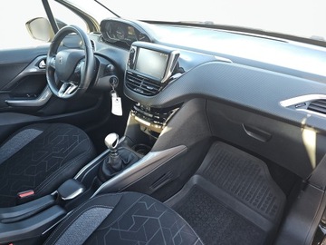 Peugeot 2008 I SUV Facelifting 1.2 PureTech 130KM 2018 Peugeot 2008 Dealer Peugeot | Polski Salon | Gwara, zdjęcie 11