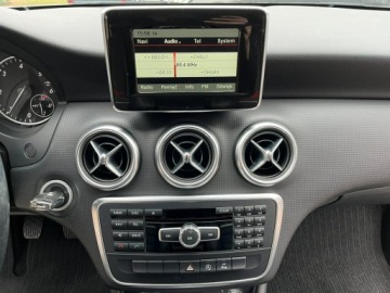 Mercedes Klasa A W176 Hatchback 5d Facelifting 180 d 109KM 2015 Mercedes A 180 Bixenony + LEDy Półskóry, zdjęcie 21