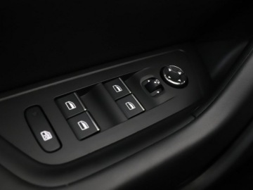 Peugeot 508 II SW 1.5 BlueHDi 130KM 2019 Peugeot 508 1.5 HDi Automat Allure Panorama Navi, zdjęcie 37