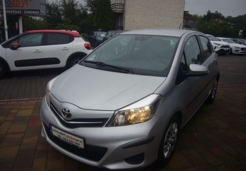 Toyota Yaris III Hatchback 5d 1.0 VVT-i 69KM 2013 Toyota Yaris Toyota Yaris III Salon PL - I wlasciciel Benzyna 69KM, zdjęcie 1