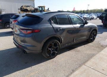Alfa Romeo Stelvio 2022 Alfa Romeo Stelvio 2022r., Veloce Ti Awd, 2L, od ubezpieczalni 2.0 Benzyna, zdjęcie 7