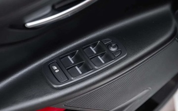 Jaguar XE Sedan 2.0 i4 180KM 2015 Jaguar XE R-SPORT 2.0D 180Ps Ledy Automat 4x4 Xenon Skora Navi 1 wl. Salon, zdjęcie 18