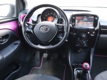 Toyota Aygo II Hatchback 3d Facelifting 1.0 VVT-i 72KM 2018 Toyota Aygo 1.0 VVT-i, Salon Polska, Klima, zdjęcie 6