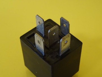 RELÉ NISSAN MAXIMA ACB13201 NR1803