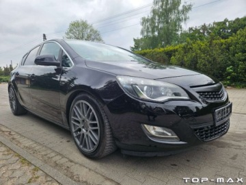 Opel Astra J Hatchback 5d 1.4 Turbo ECOTEC 140KM 2010 Opel Astra Piekna, 1.4 Turbo 140KM 1.4 Benzyna 140KM, zdjęcie 1