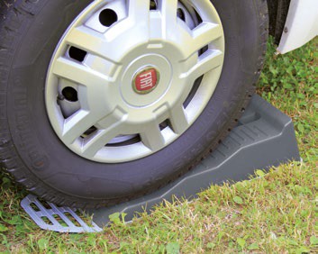 ПРОТИВОСКОЛЬЗЯЩИЙ КОЛПАЧОК ДЛЯ ВЫРАВНИВАЮЩИХ КЛИНЬЕВ, ПЛАСТИНА