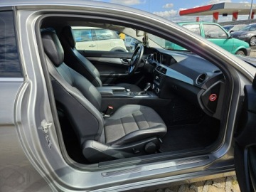 Mercedes Klasa C W204 Limuzyna 1.8 180 CGI BlueEFFICIENCY 156KM 2011 Mercedes C 180 1,8 benzyna 156KM coupe automat, zdjęcie 5