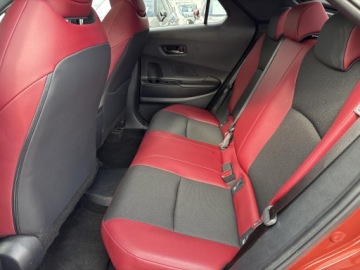 Toyota C-HR II SUV Plug-In 2.0 Hybrid Dynamic Force Plug-in  223KM 2025 Toyota C-HR 2.0 Hybrid Dynamic Force Executive Pre, zdjęcie 11