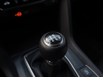 Honda Civic X 2018 Honda Civic 1.0 VTEC Turbo, Salon Polska, zdjęcie 14