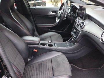 Mercedes GLA I Off-Roader Facelifting 1.6 200 156KM 2018 Mercedes GLA GLA 200, Salon Polska, Serwis ASO, zdjęcie 8