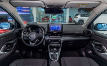 Toyota 2024 Toyota Yaris Hybrid 1.5 Comfort 1.5 Hybryda 92KM, zdjęcie 4