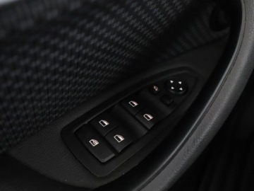 BMW X1 F48 Crossover sDrive18d 150KM 2017 BMW X1 2.0d Automat Advantage Nawigacja Tempomat, zdjęcie 32