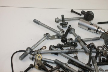 БОЛТЫ ДВИГАТЕЛЯ YAMAHA R6 RJ01 RJ03 98-02