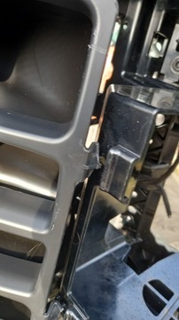 DESKA ROZDĚLOVAČE VOLVO XC60 17-24R