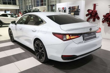 Lexus ES VII (XV70) Sedan Facelifting 300h 218KM 2023 Lexus ES 300h F Sport Design 2.5 Hybryda 218KM, zdjęcie 2