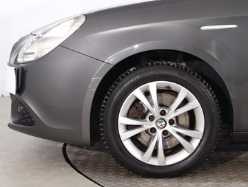 Alfa Romeo Giulietta Nuova II Hatchback 5d 1.4 TB 16v Mair 170KM 2011 Alfa Romeo Giulietta 1.4 T MultiAir, Salon Polska, zdjęcie 13