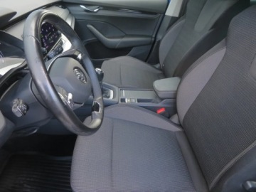 Skoda Octavia IV Liftback 1.5 TSI EVO 150KM 2022 Skoda Octavia 1.5 TSI, Salon Polska, zdjęcie 8