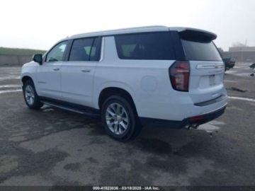 Chevrolet Suburban GMT900 2023 Chevrolet Suburban 2023r., 4x4, 5.3L 5.3 Benzyna 355KM, zdjęcie 3