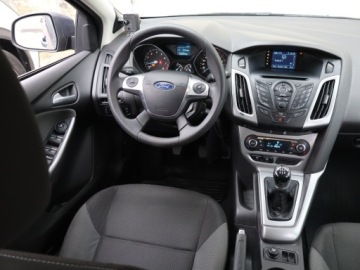 Ford Focus III Hatchback 5d 1.6 Duratec 105KM 2011 Ford Focus 1.6 i, Klima, Klimatronic, Parktronic, zdjęcie 6