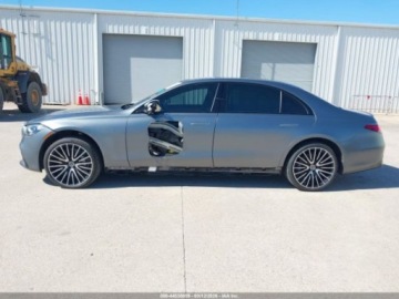 Mercedes Klasa S W223/V223 2023 Mercedes-Benz Klasa S 580 4Matic 2023 4.0 Benzyna 496KM, zdjęcie 7