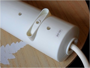 Удлинитель с ПЛОСКОЙ вилкой POWER STRIP 4 Schuko SOCKETS БЕЛЫЙ 2м