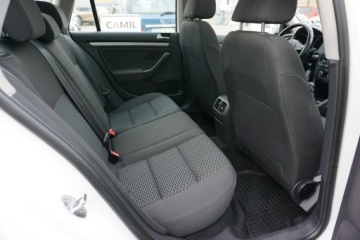 Volkswagen Golf VI Variant 1.6 TDI-CR DPF BlueMotion 105KM 2011 Volkswagen Golf Variant 1.6 TDi 105KM, zdjęcie 20