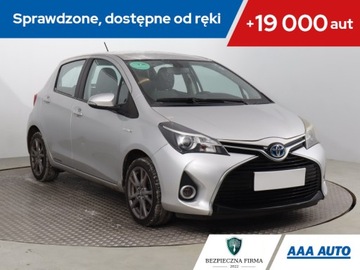Toyota Yaris III Hatchback 5d Facelifting Hybrid 100KM 2015 Toyota Yaris 1.5 Hybrid, 1. Właściciel