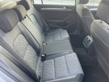 Volkswagen Passat B8 Variant Facelifting 2.0 TDI SCR 150KM 2023 Volkswagen Passat Variant 2.0 TDI 150KM krajowy, zdjęcie 27