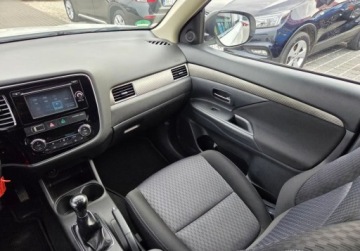 Mitsubishi Outlander III SUV Facelifting 2015 2.0 MIVEC 150KM 2015 Mitsubishi Outlander 2.0Benz 150KM Kamera ALU Temp Grz.Fotele Serwis Faktu, zdjęcie 21