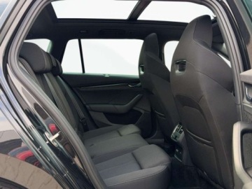 Skoda Octavia IV Kombi 2.0 TDI 150KM 2022 Skoda Octavia Sportline, DCC, Head-Up, Matrix, Keyless 2.0 Diesel 150KM, zdjęcie 11