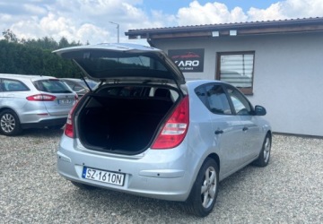 Hyundai i30 I Hatchback 1.6 CRDi 90KM 2007 Hyundai i30 Nowe sprzeglo. 1.6 Diesel 90KM, zdjęcie 3