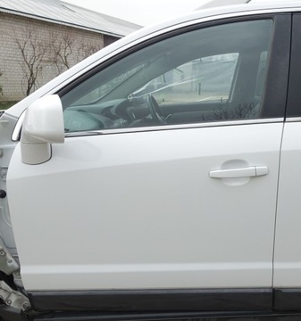 DVEŘE LEVÝ PŘEDNÍ OPEL ANTARA 06- Z40R PLYN