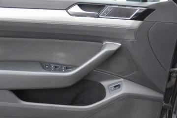 Volkswagen Passat B8 Variant 2.0 TDI 190KM 2015 Volkswagen Passat Variant VW PASSAT 2.0TDI 190KM DSG NAVI HAK Masaze Gwara, zdjęcie 17