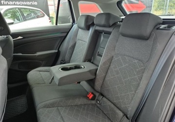Volkswagen Golf VIII Variant 1.5 TSI 150KM 2021 Volkswagen Golf Variant 1.5 Benzyna 130KM, zdjęcie 15