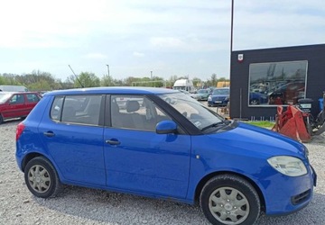 Skoda Fabia II Hatchback 1.2 i HTP 60KM 2009 Skoda Fabia Skoda Fabia, zdjęcie 5