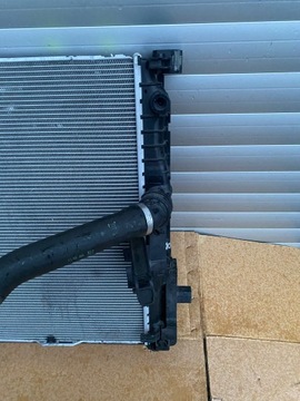 BMW G11 G12 G30 520I 530I CHLADIČ VODY 8650745