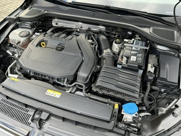 Volkswagen Golf VIII Variant 1.5 eTSI 150KM 2021 Volkswagen Golf 1.5 TSi DSG R-Line, zdjęcie 33