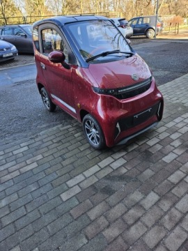 Microcar 2023 Iamelectric NEMO 4 – Nowoczesny elektryczny microcar z 2023 roku