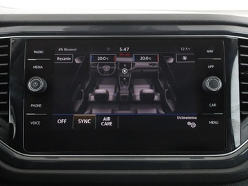 Volkswagen T-Roc I SUV 1.5 TSI ACT 150KM 2018 Volkswagen T-Roc Carat skóra panorama virtual, zdjęcie 28