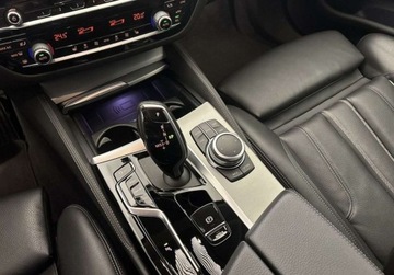 BMW Seria 5 G30-G31 Limuzyna Facelifting 3.0 530d 286KM 2022 BMW Seria 5 Luxury Line l Hak Holowniczy l Adaptacyjny Tempomat l VAT23, zdjęcie 15