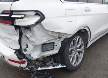 BMW X7 SUV Facelifting 3.0 40i 381KM 2025 BMW X7 2025r., xDrive40i, 3.0L, od ubezpieczalni 3.0 Benzyna 380KM, zdjęcie 7