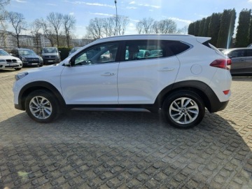 Hyundai Tucson III SUV 1.6 GDI 132KM 2016 Hyundai Tucson 1,6 benzyna 132KM nawigacja kamera, zdjęcie 21