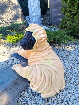 САДОВАЯ ФИГУРКА - ЛЕЖАЩАЯ СОБАКА ШАР ПЕЙ