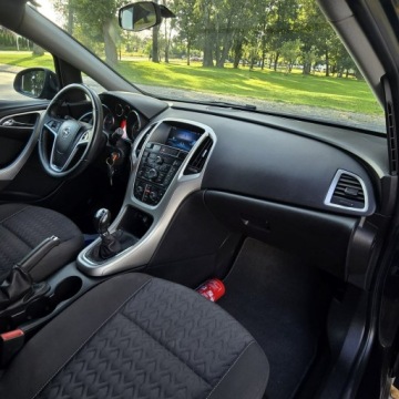 Opel Astra J GTC 1.4 100KM 2013 Opel Astra J 1.4 100KM Selection Manual, zdjęcie 34