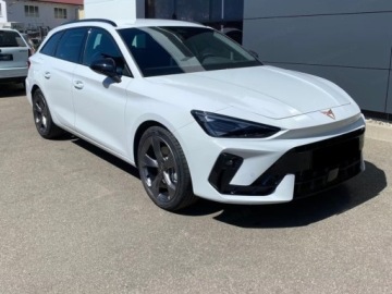 Cupra Leon II Sportstourer Facelifting 1.5 eTSI MHEV 150KM 2025 CUPRA Leon 1.5 eTSI mHEV DSG Combi 150KM 2025, zdjęcie 2