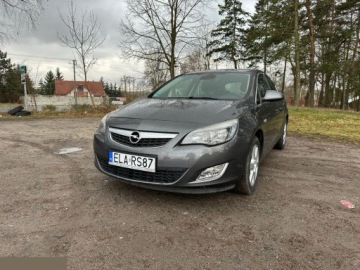 Opel Astra J Hatchback 5d 1.4 Turbo ECOTEC 140KM 2011 Opel Astra 1.4 Turbo Active 140KM 2011r, zdjęcie 1