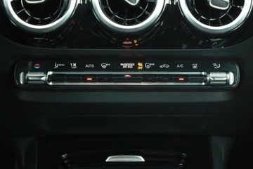 Mercedes GLA II Off-roader Plug-In 1.3 250 e 218KM 2020 Mercedes GLA GLA 250 e, Salon Polska, Serwis ASO, zdjęcie 9