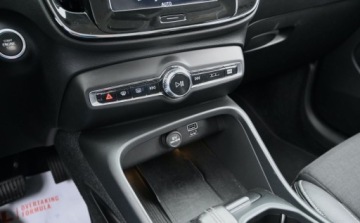 Volvo XC40 Crossover 2.0 D3 150KM 2020 Volvo XC 40 2,0 D 150 KM Geartronic Nawigacja Kamera HARMAN 2.0 Diesel, zdjęcie 29